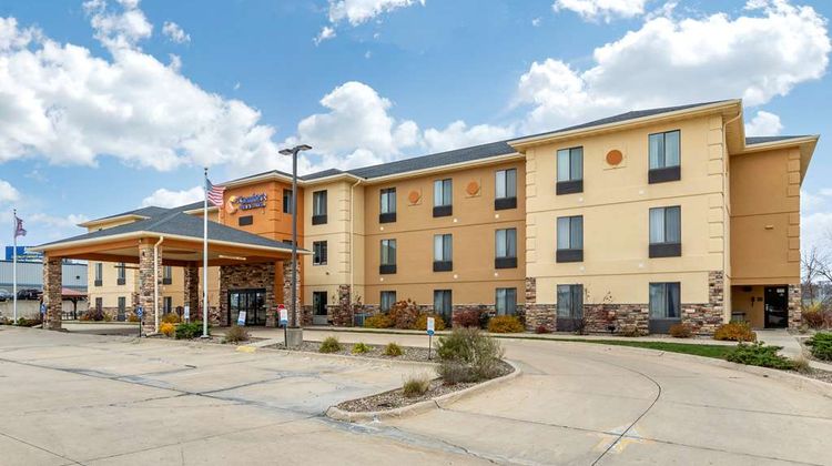 Comfort Inn & Suites Exterior