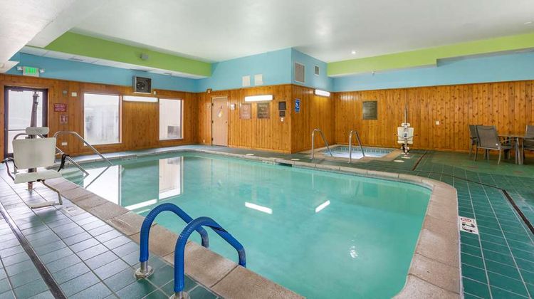 Comfort Inn & Suites Pool