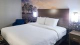 Clarion Pointe Bettendorf-Quad Cities Room