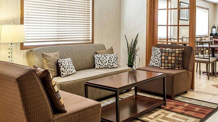 Quality Inn and Suites Lobby