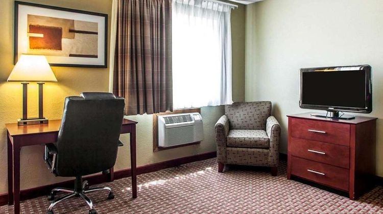 Quality Inn and Suites Room