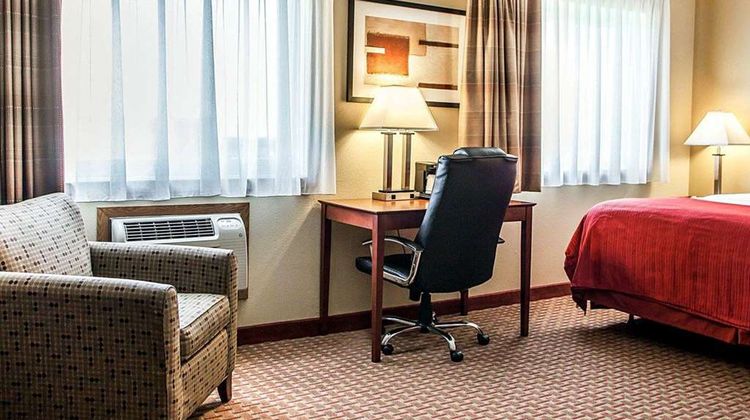 Quality Inn and Suites Suite