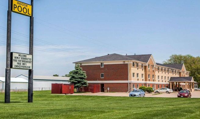 Quality Inn and Suites Exterior