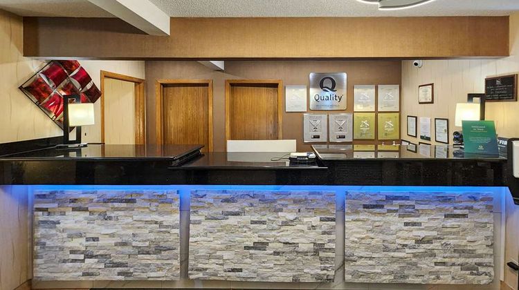Quality Inn and Suites Lobby