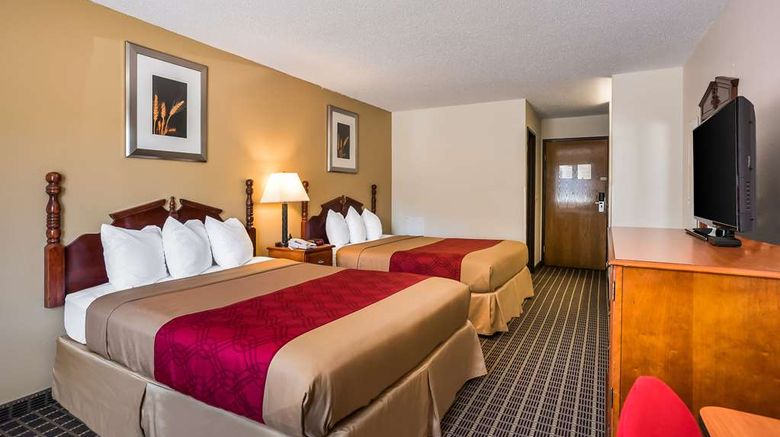 <b>Rodeway Inn Cedar Rapids Room</b>. Images powered by <a href="https://iceportal.shijigroup.com/" title="IcePortal" target="_blank">IcePortal</a>.