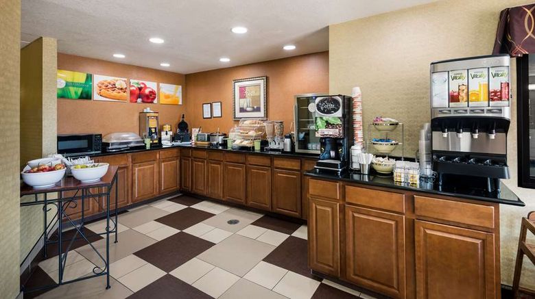 <b>Quality Inn Des Moines North Restaurant</b>. Images powered by <a href="https://iceportal.shijigroup.com/" title="IcePortal" target="_blank">IcePortal</a>.
