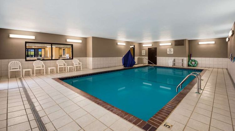 Quality Inn Des Moines North Pool