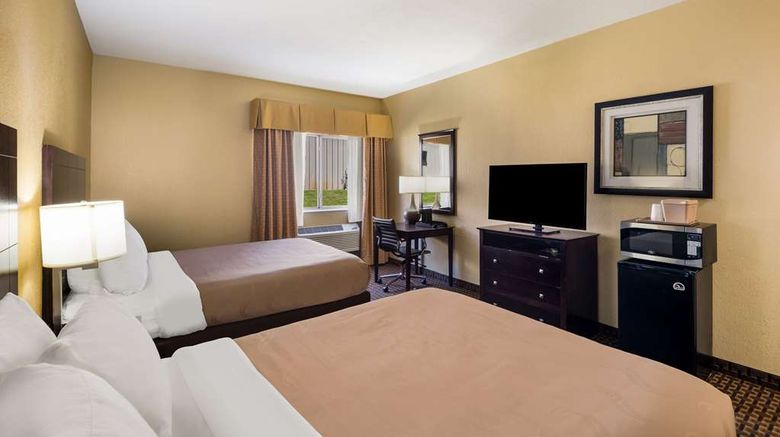 <b>Quality Inn Des Moines North Room</b>. Images powered by <a href="https://iceportal.shijigroup.com/" title="IcePortal" target="_blank">IcePortal</a>.
