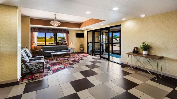 Quality Inn Des Moines North Lobby