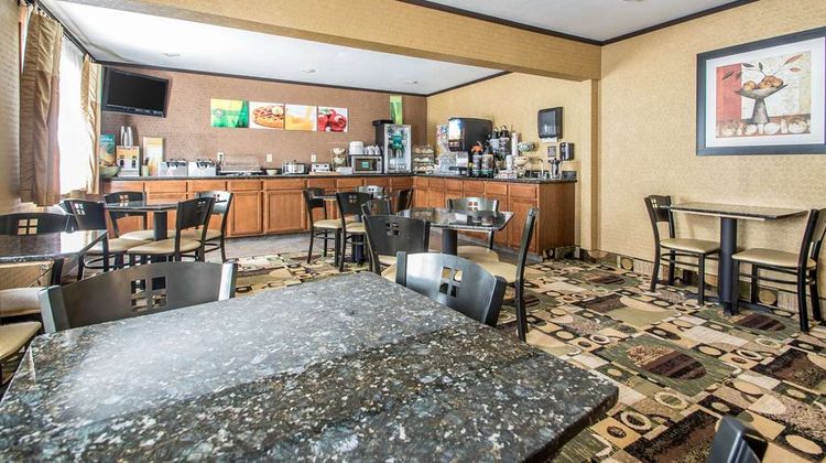 Quality Inn & Suites - Decorah Restaurant