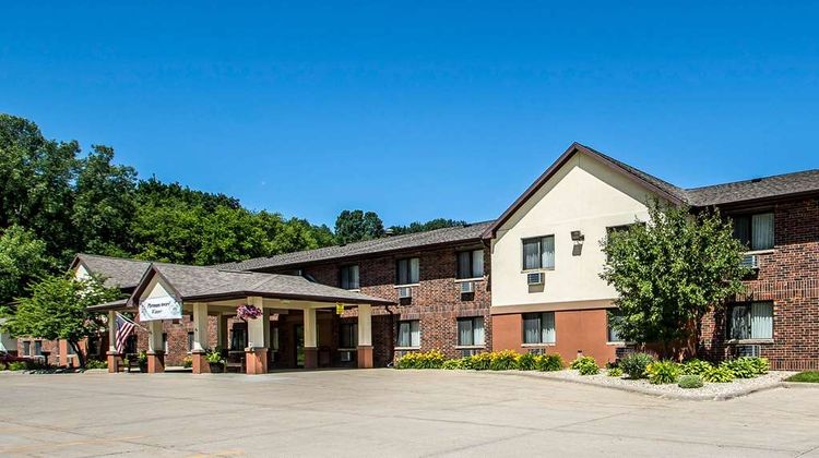Quality Inn & Suites - Decorah Exterior