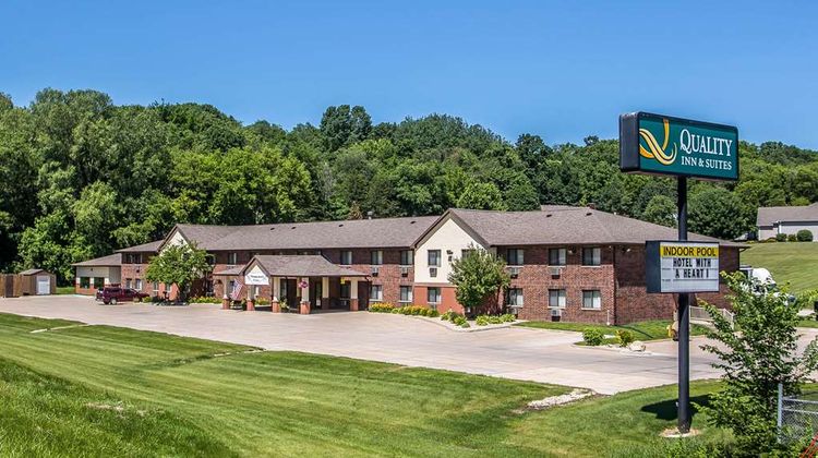 Quality Inn & Suites - Decorah Exterior