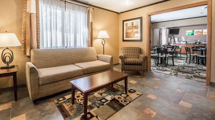 Quality Inn & Suites - Decorah Lobby