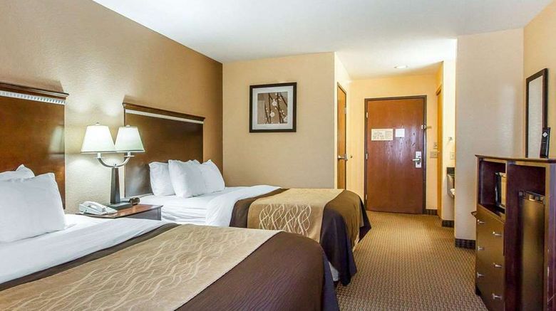 <b>Quality Inn & Suites - Mount Pleasant Room</b>. Images powered by <a href="https://iceportal.shijigroup.com/" title="IcePortal" target="_blank">IcePortal</a>.