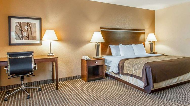 Quality Inn & Suites - Mount Pleasant Suite