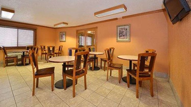 Quality Inn & Suites Grinnell Restaurant