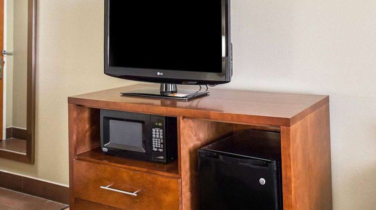 Comfort Inn & Suites Room