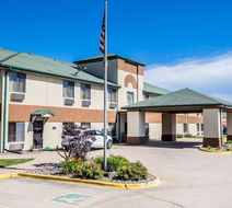 Quality Inn & Suites, Altoona Exterior