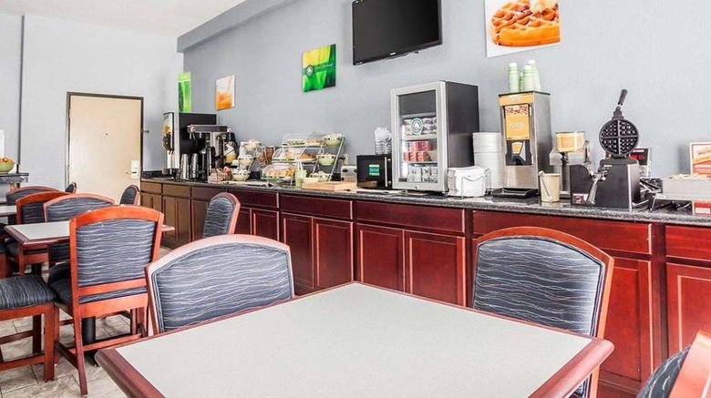 <b>Quality Inn & Suites, Altoona Restaurant</b>. Images powered by <a href="https://iceportal.shijigroup.com/" title="IcePortal" target="_blank">IcePortal</a>.
