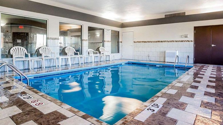 <b>Quality Inn & Suites, Altoona Pool</b>. Images powered by <a href="https://iceportal.shijigroup.com/" title="IcePortal" target="_blank">IcePortal</a>.