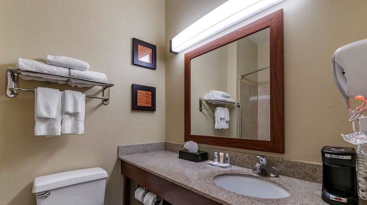 Comfort Inn & Suites Suite