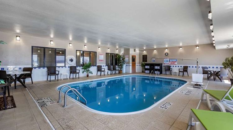 Comfort Inn & Suites Pool