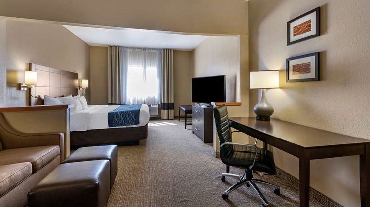 Comfort Inn & Suites Suite