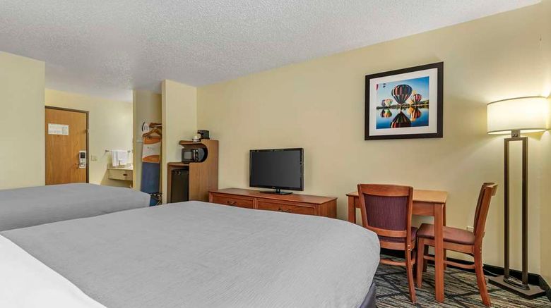 <b>Quality Inn, Indianola Room</b>. Images powered by <a href="https://iceportal.shijigroup.com/" title="IcePortal" target="_blank">IcePortal</a>.
