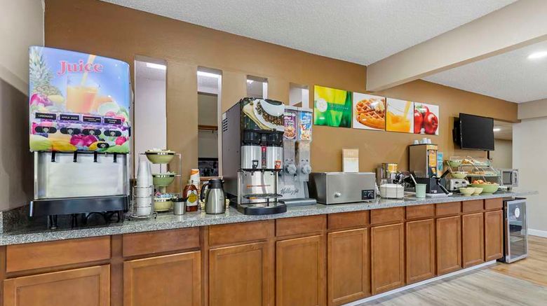 <b>Quality Inn, Indianola Restaurant</b>. Images powered by <a href="https://iceportal.shijigroup.com/" title="IcePortal" target="_blank">IcePortal</a>.