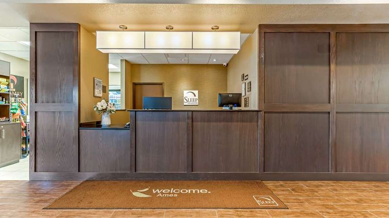<b>Sleep Inn & Suites Ames Lobby</b>. Images powered by <a href="https://iceportal.shijigroup.com/" title="IcePortal" target="_blank">IcePortal</a>.