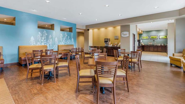 <b>Sleep Inn & Suites Ames Restaurant</b>. Images powered by <a href="https://iceportal.shijigroup.com/" title="IcePortal" target="_blank">IcePortal</a>.