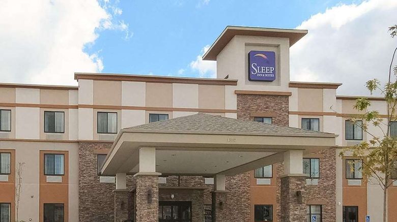 <b>Sleep Inn & Suites Fort Dodge Exterior</b>. Images powered by <a href="https://iceportal.shijigroup.com/" title="IcePortal" target="_blank">IcePortal</a>.