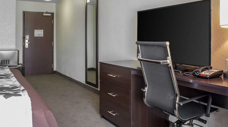 Sleep Inn & Suites Fort Dodge Room