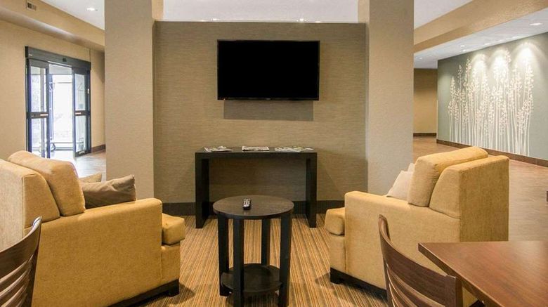 <b>Sleep Inn & Suites Fort Dodge Lobby</b>. Images powered by <a href="https://iceportal.shijigroup.com/" title="IcePortal" target="_blank">IcePortal</a>.