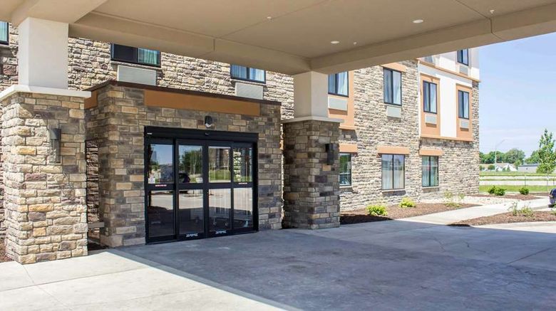<b>Sleep Inn & Suites Fort Dodge Exterior</b>. Images powered by <a href="https://iceportal.shijigroup.com/" title="IcePortal" target="_blank">IcePortal</a>.