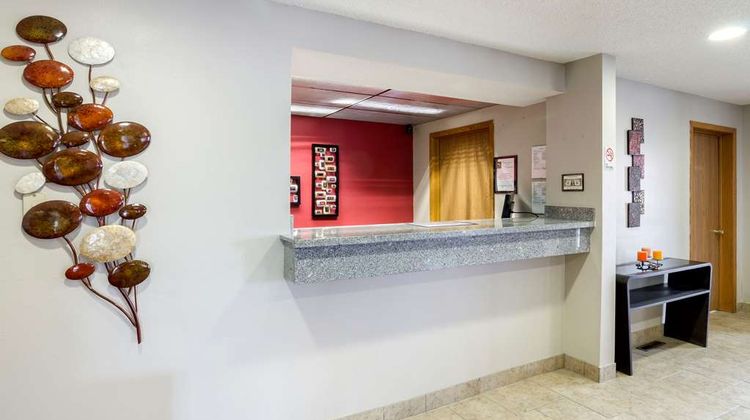 Quality Inn Osceola Lobby