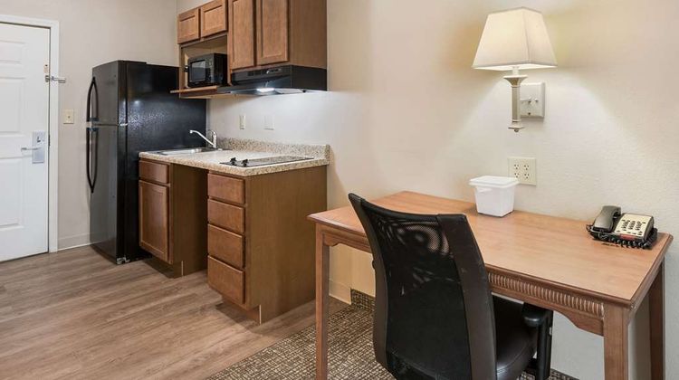 Suburban Studios Room