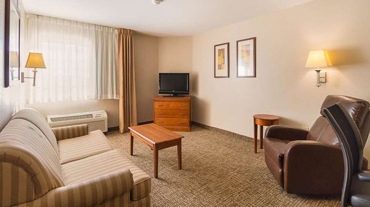 Suburban Studios Room