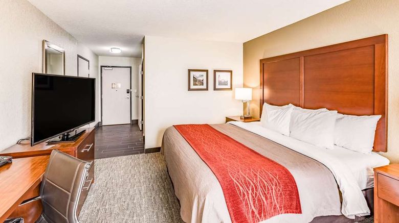 <b>Comfort Inn Altoona Room</b>. Images powered by <a href="https://iceportal.shijigroup.com/" title="IcePortal" target="_blank">IcePortal</a>.