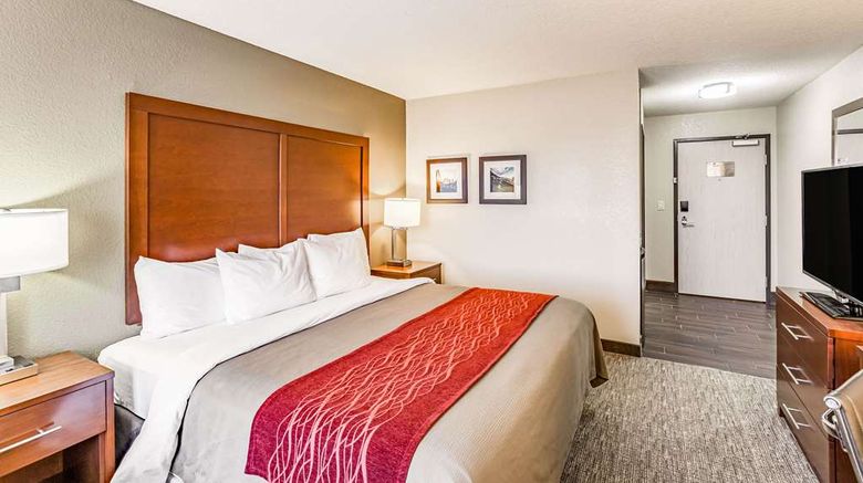 <b>Comfort Inn Altoona Room</b>. Images powered by <a href="https://iceportal.shijigroup.com/" title="IcePortal" target="_blank">IcePortal</a>.