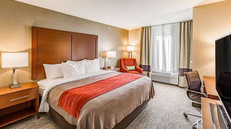 <b>Comfort Inn Altoona Room</b>. Images powered by <a href="https://iceportal.shijigroup.com/" title="IcePortal" target="_blank">IcePortal</a>.