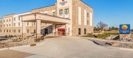 Comfort Inn Altoona Exterior