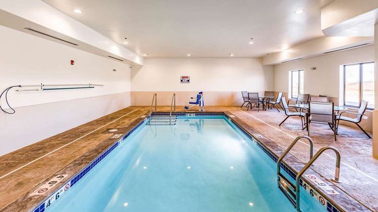 Comfort Inn Altoona Pool