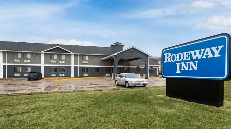 Rodeway Inn Red Oak Exterior