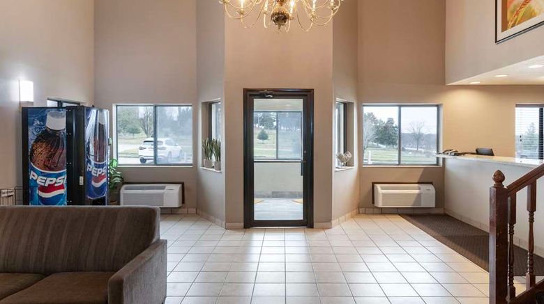 <b>Rodeway Inn Red Oak Lobby</b>. Images powered by <a href="https://iceportal.shijigroup.com/" title="IcePortal" target="_blank">IcePortal</a>.