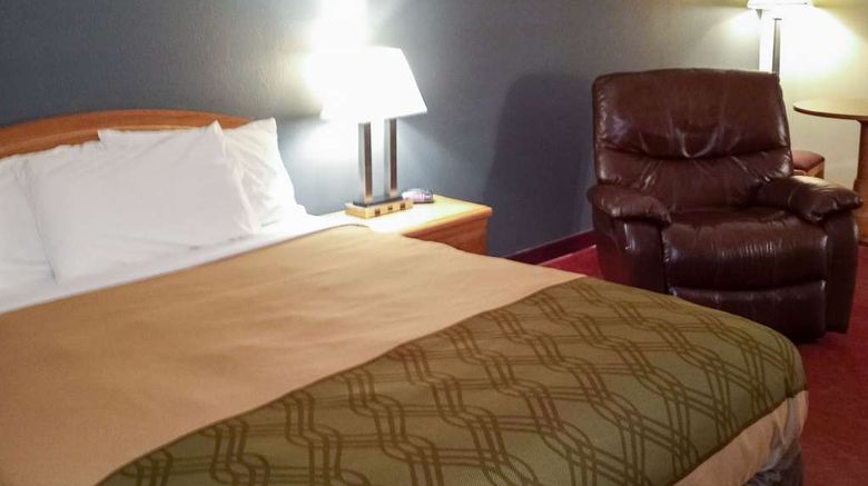 <b>Econo Lodge Maquoketa Room</b>. Images powered by <a href="https://iceportal.shijigroup.com/" title="IcePortal" target="_blank">IcePortal</a>.