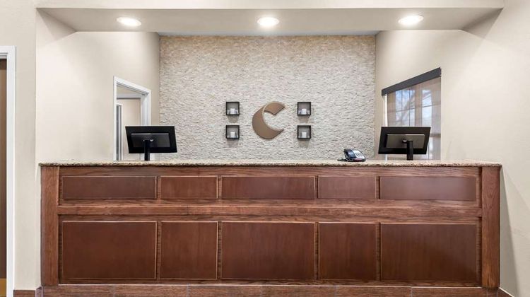 Comfort Inn & Suites Lobby