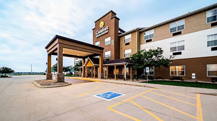 Comfort Inn & Suites Exterior