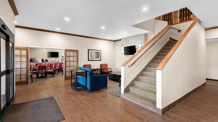 Comfort Inn & Suites Lobby