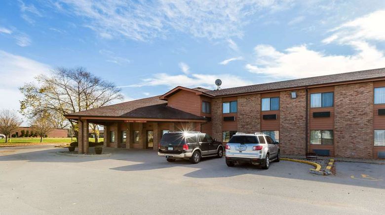 <b>Quality Inn Storm Lake Exterior</b>. Images powered by <a href="https://iceportal.shijigroup.com/" title="IcePortal" target="_blank">IcePortal</a>.